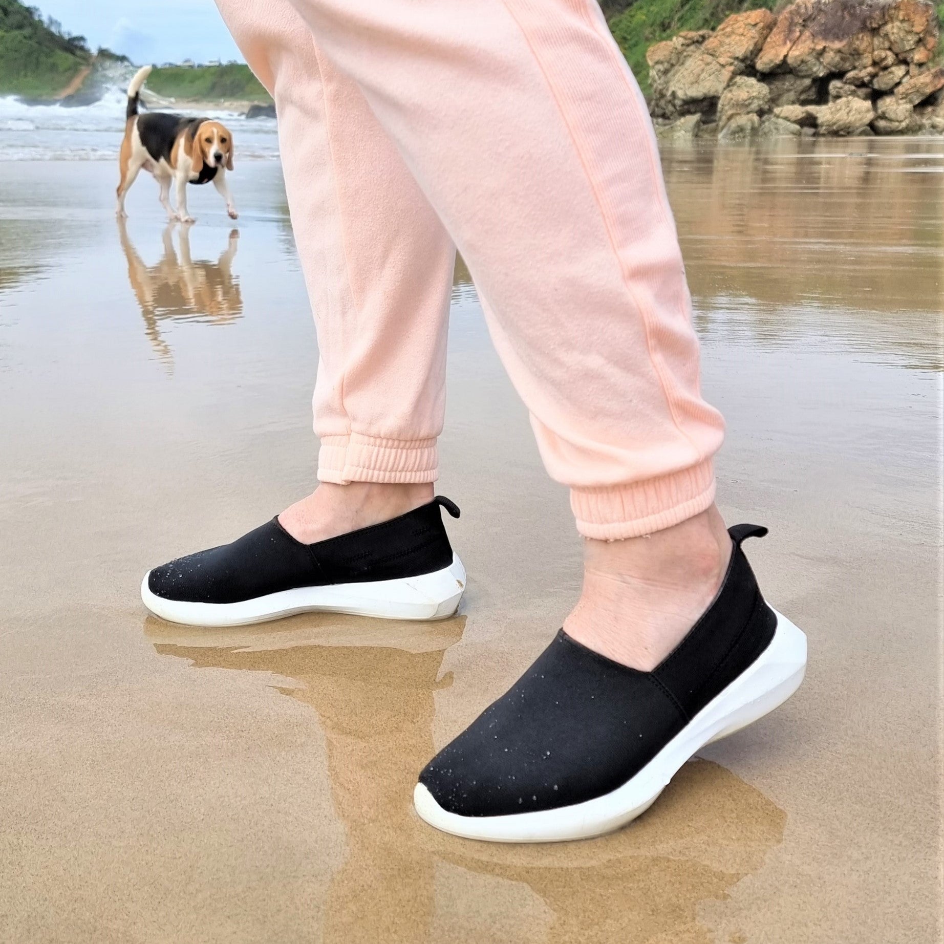 acceleration Moderat vinder Women Stylish Waterproof Walking Shoes - Black white | Solemate Shoes